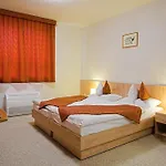 Hotel Voelgyikut Haz *