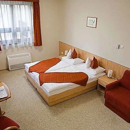 Hotel Voelgyikut Haz *