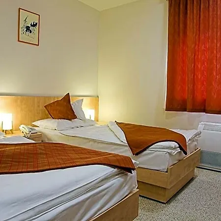 Voelgyikut Haz Hotel *