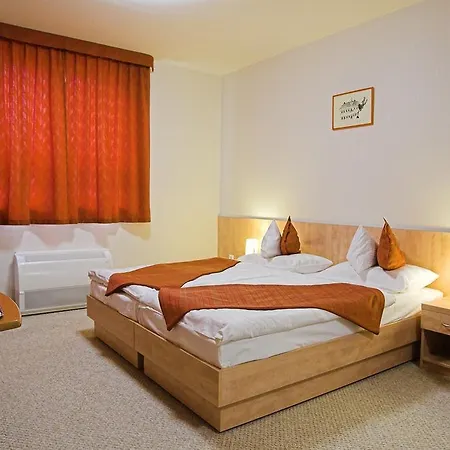 Hotel Voelgyikut Haz *